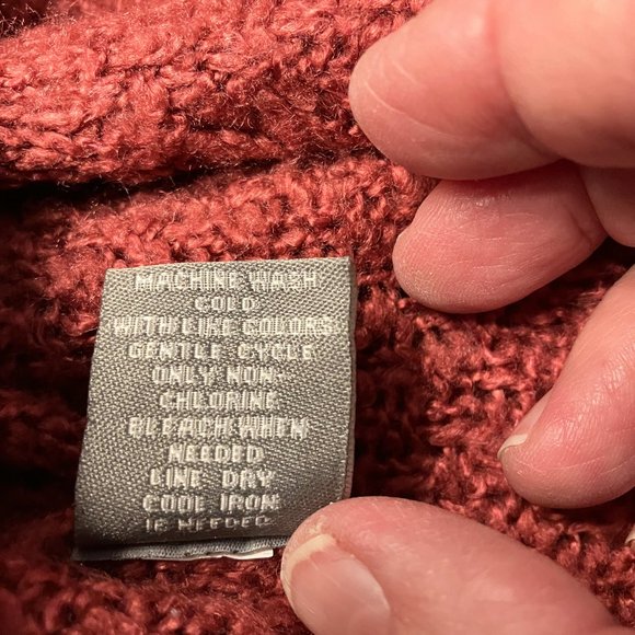 Womens TBH Rose colored  Cable Knit Turtleneck Fuzzy Sweater - Size Small - Picture 4 of 6